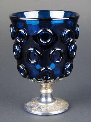 象筵看不见，堪将对玉人：平安王朝的琉璃世界