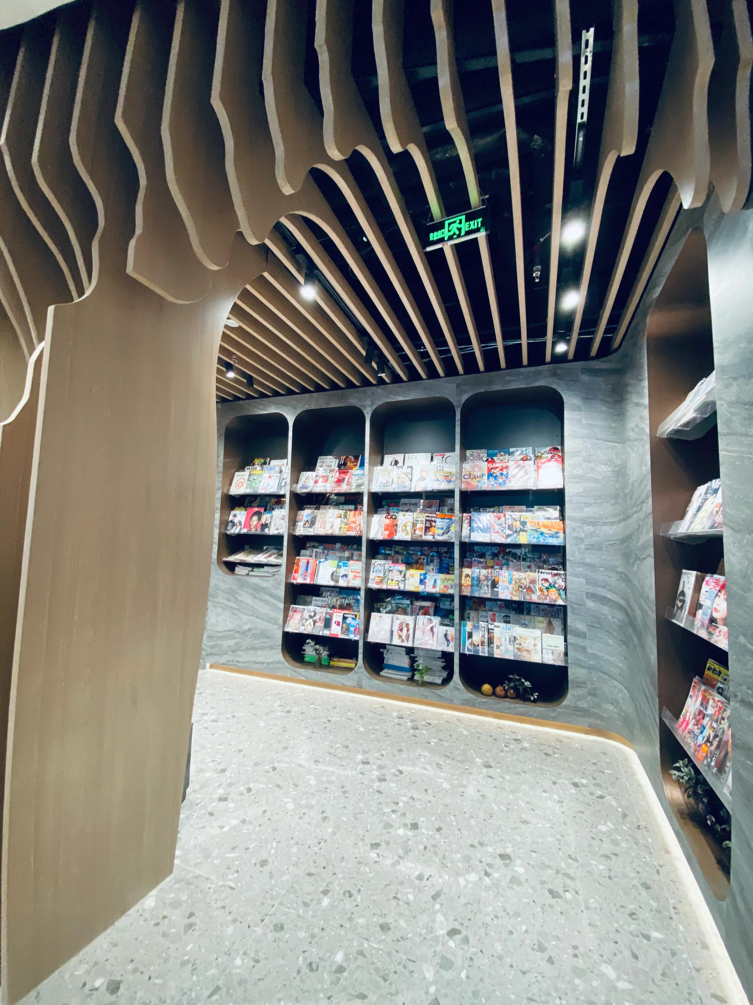 涓婃捣闈欏畨鍢夐噷涓績鏀荤暐,涓婃捣闈欏畨鍢夐噷涓績鍟嗗満