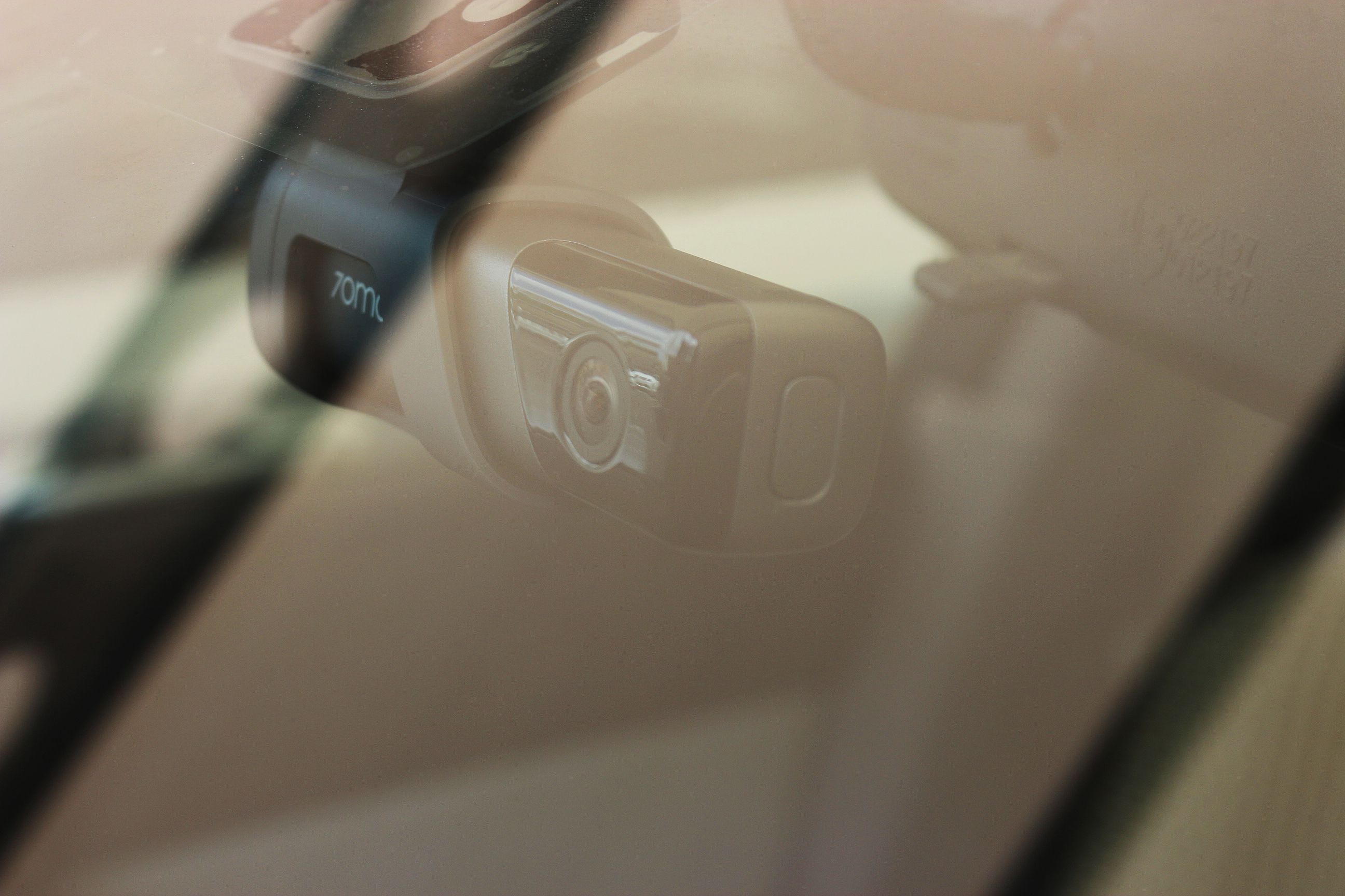 ADAS+云*子狗电**加持，养成开车好习惯—70迈智能行车记录仪M500