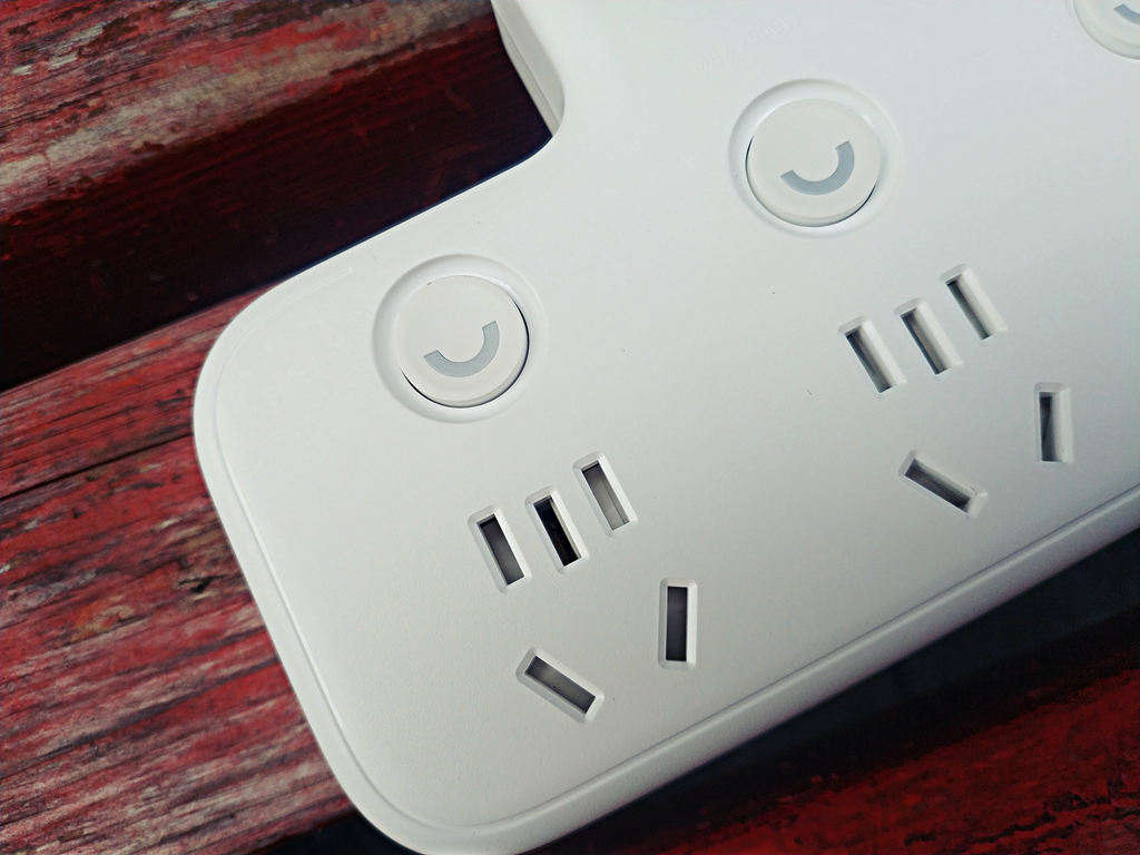 让用电变得安全还便利:aigo国民好物转换器体验