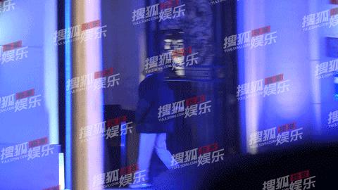 新女友才被马蓉骂成馊包子,王宝强就夜里零丁去前妻家接儿子了？