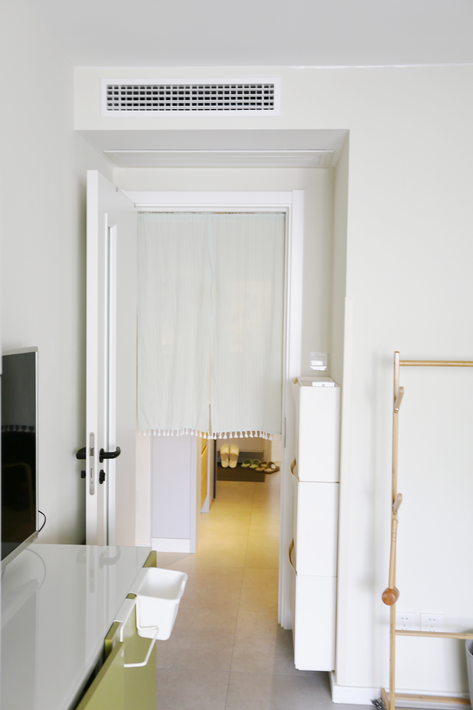 88平双阳台现代简约风格,一室一厅大阳台小户型装修老房子