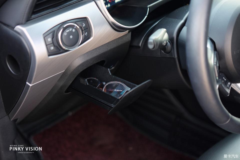 野马mustang宝石红,mustang提车真实评价