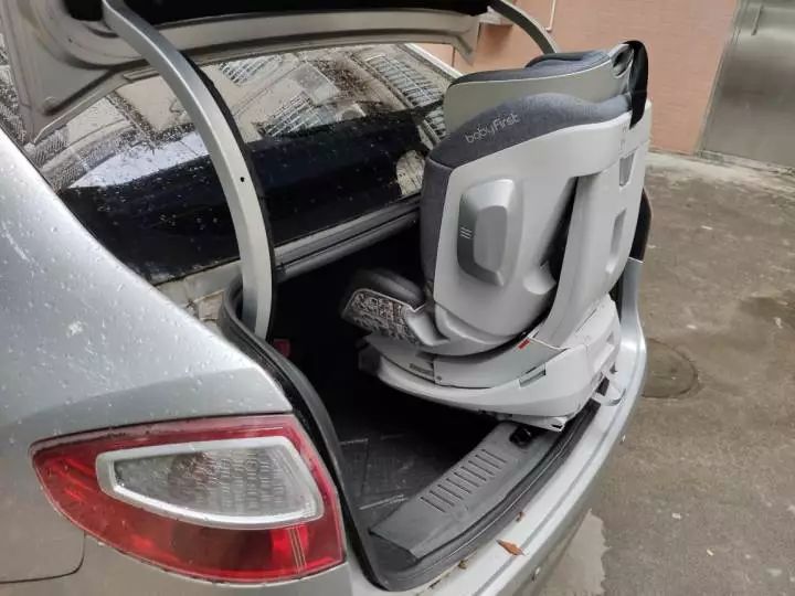 婴儿多大可以使用半躺安全座椅,安全座椅0-12岁可坐可躺测评