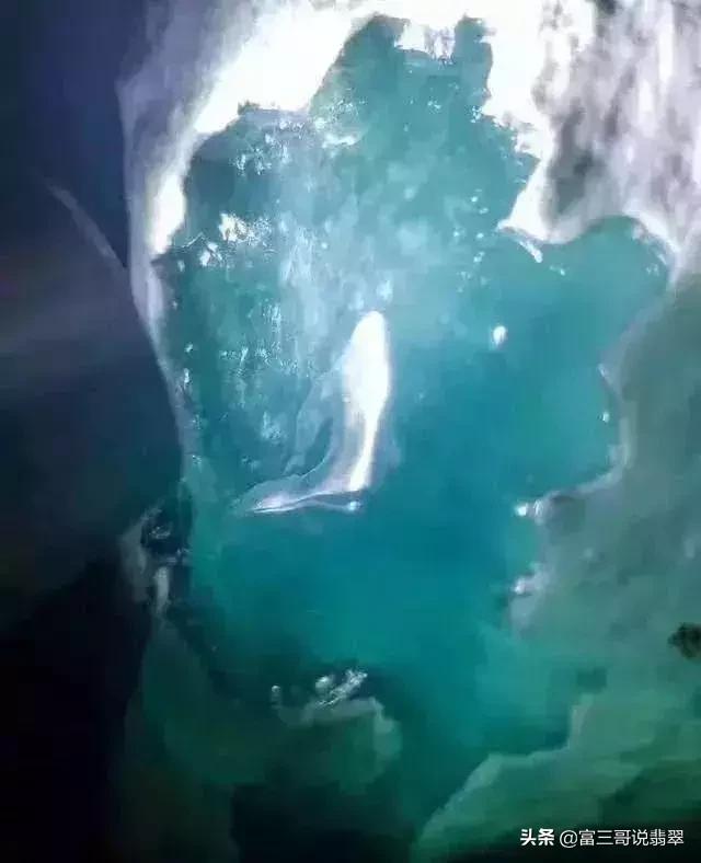 赌石赌的到底是什么,赌石的四种赌法