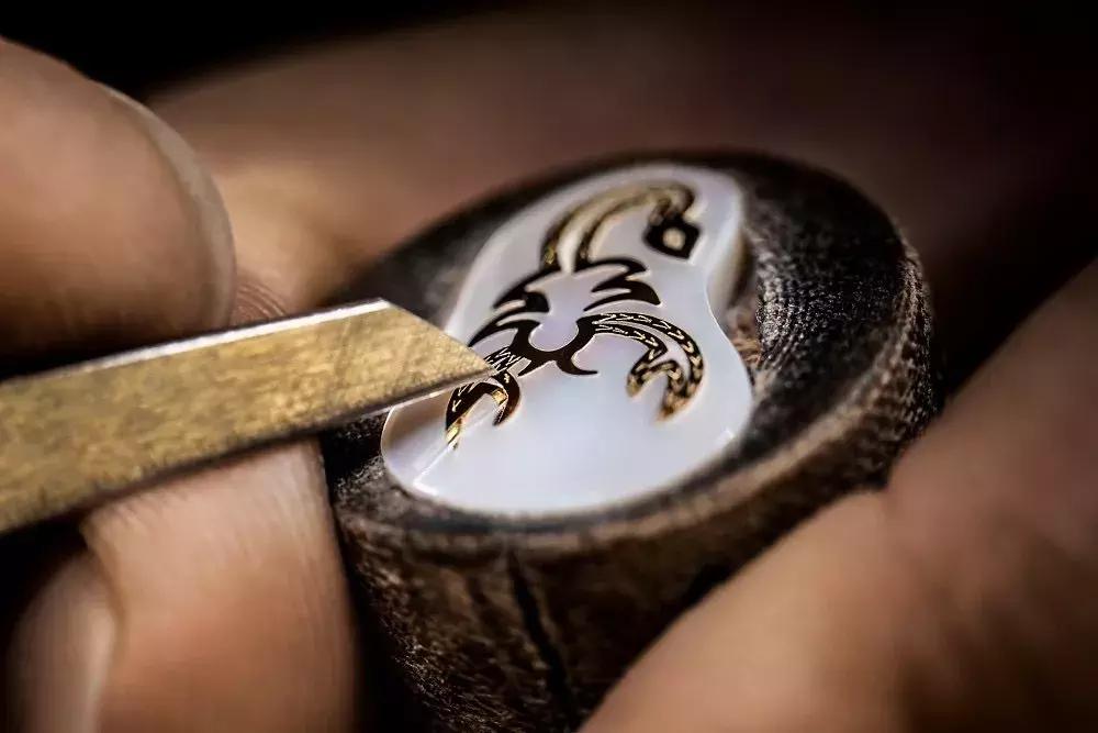 没见识的姑娘，才会花2000块买个mk配饰！