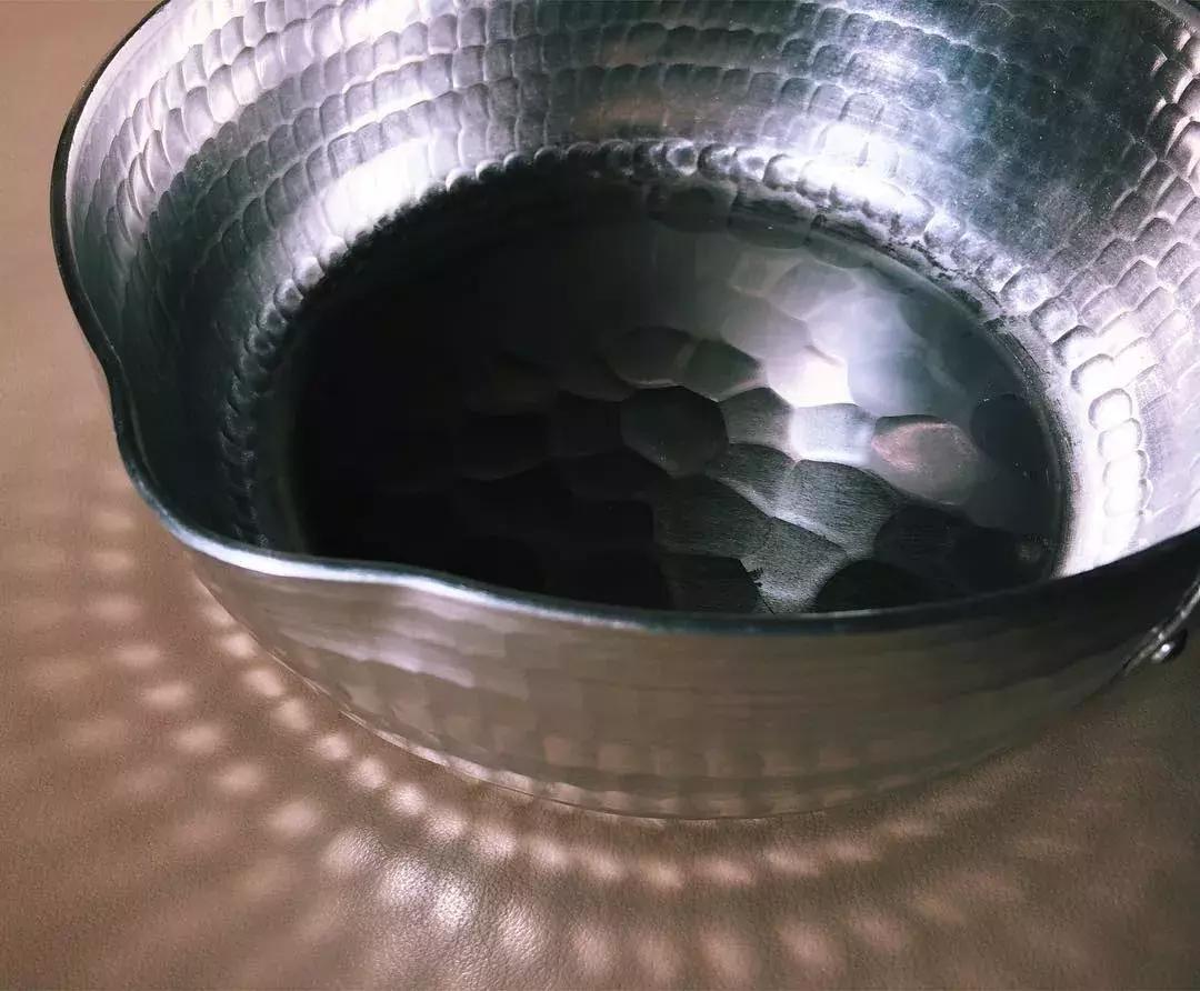 不会发黑的雪平锅,便宜不粘锅的雪平锅