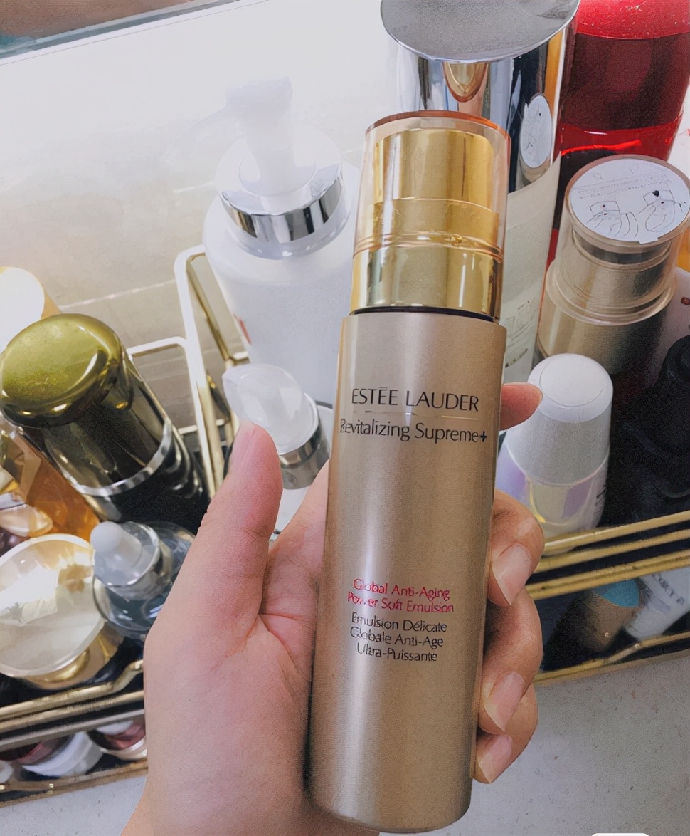 保湿清爽去黄提亮改善暗沉乳液,有什么乳液特别好用平价