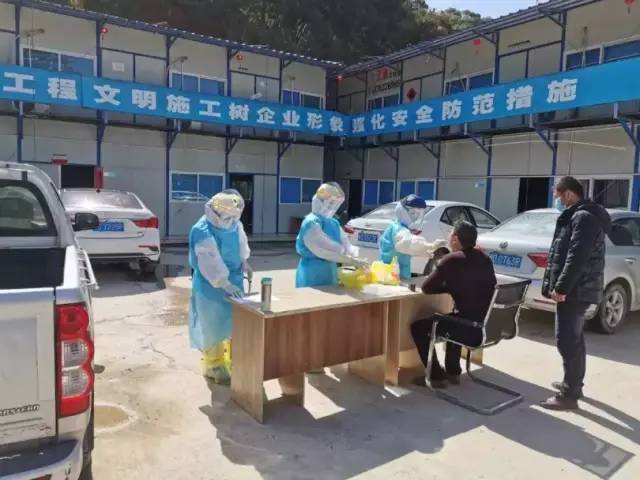 党员干部冲在复工复产第一线,党员干部下沉助力复工复产