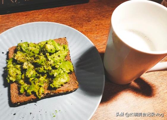 自制减脂餐减肥不是一天的事儿,每天的减脂餐怎么做