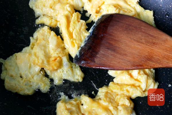 大厨炒苦瓜的做法,炒苦瓜不苦的秘诀