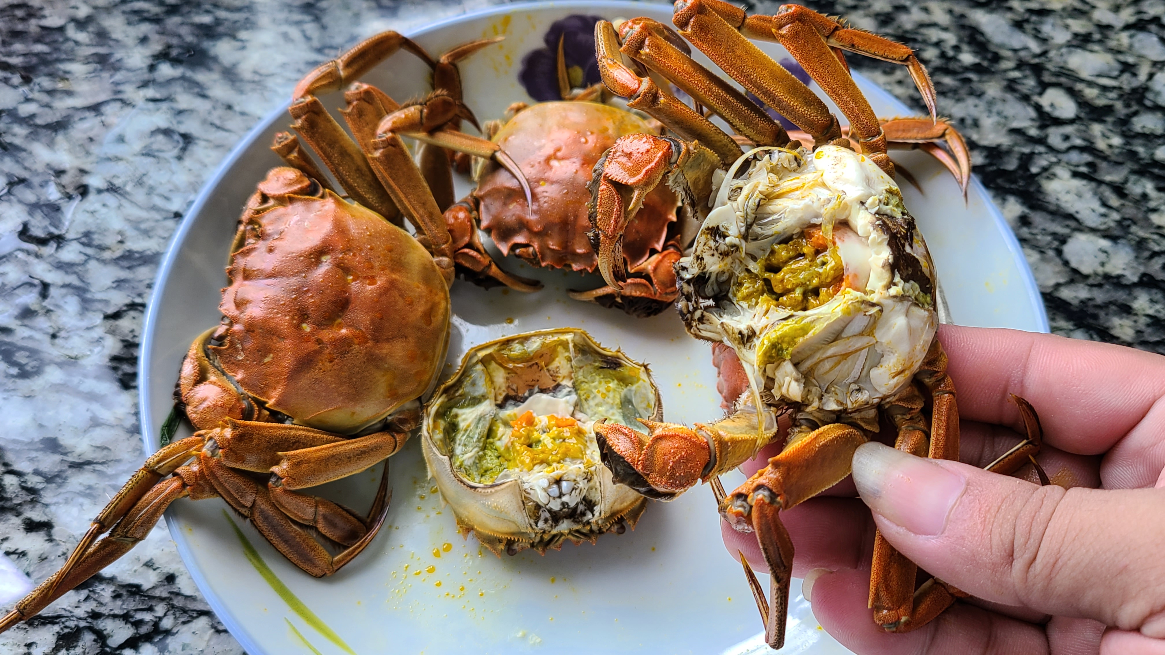 螃蟹的简单好吃做法,螃蟹的家常做法蟹黄是什么样的