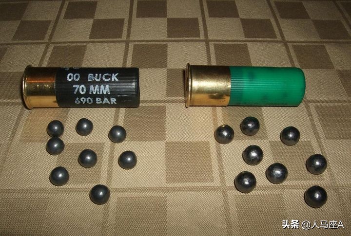 美国儿童与警察对枪,美国警察与嫌犯对射