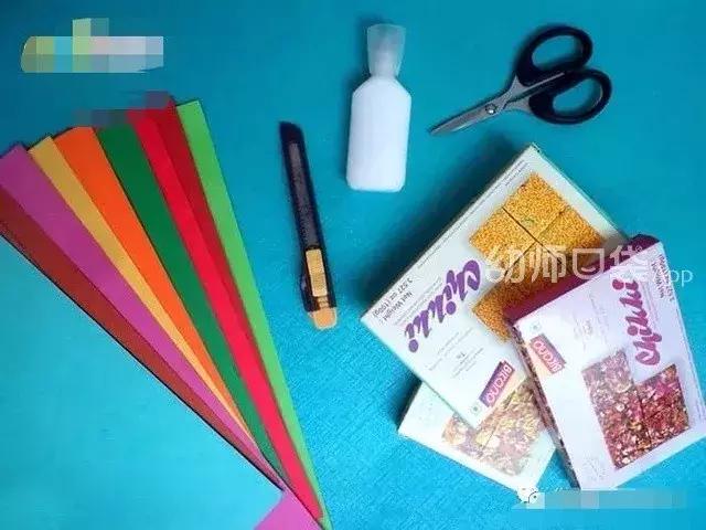 酒瓶纸盒利用,废纸罐头盒和空瓶子怎么变废为宝