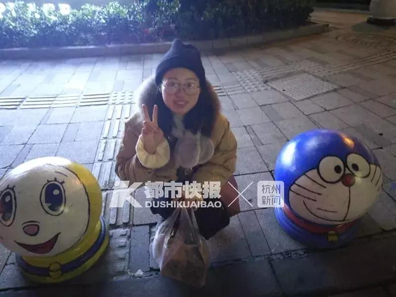 厉害！23岁刚毕业小姑娘，电话指挥一大男人在家10分钟内接生一个娃