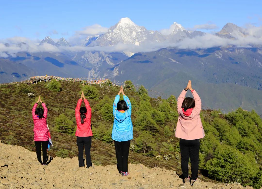 洛克徒步木里到稻城翻的是哪座山,秘境四川甘孜