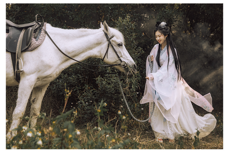 玄纁为色、纯白无瑕、红绿相间：中国古代婚礼服色彩那些事