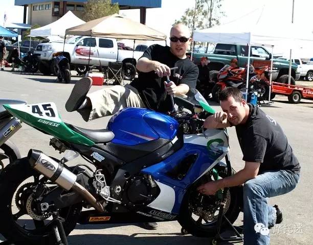 一篇文章让你读懂国外的摩托车生活