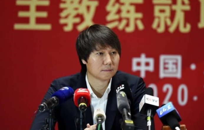 国足李铁带队,李铁里皮两场比赛3球世预赛