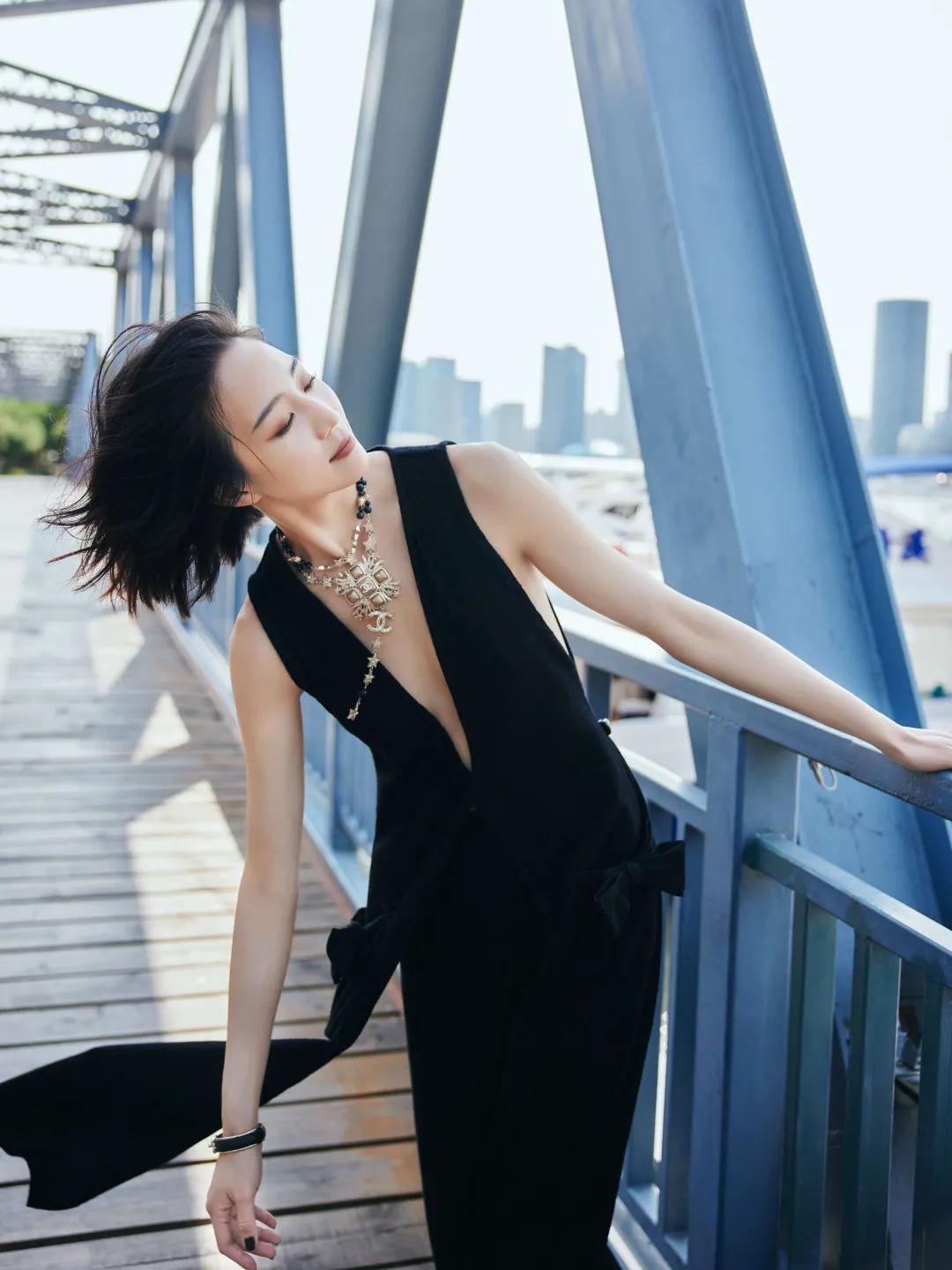 最新明星红毯珠宝,女明星红毯封神造型礼服