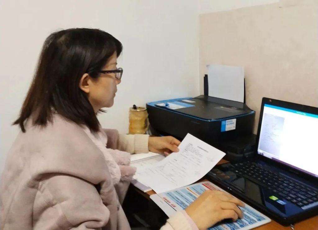 在编教师暑假做微商违法吗,教师一般沉迷做微商被查