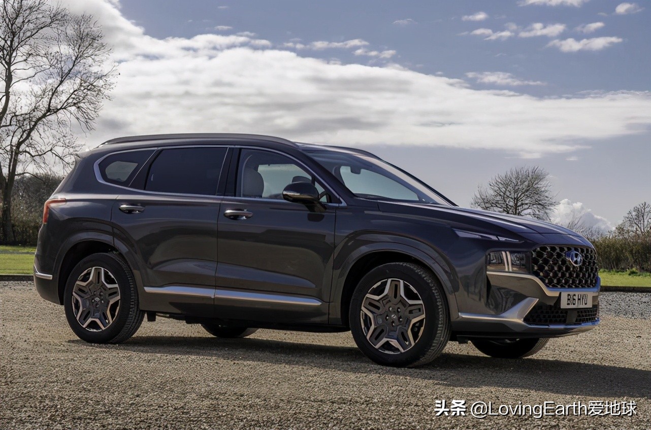 全新现代圣达菲2024款,2013年现代圣达菲2.0手动多少油耗