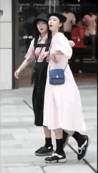 *朝特天**色的时尚街拍，你怎么看这种风尚？