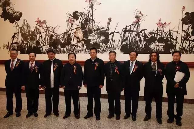 除故宫外的另一座宝库：揭秘人民大会堂77年悬挂的56幅字画