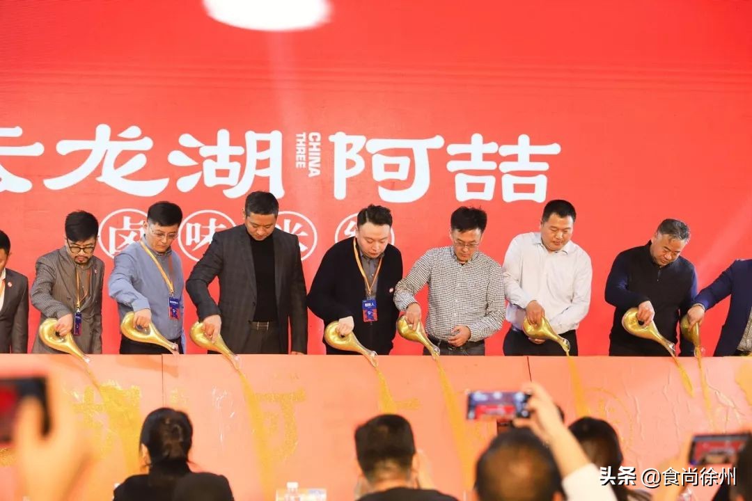 徐州云龙湖阿喆米线排队现场,云龙湖阿喆米线万象汇还开吗