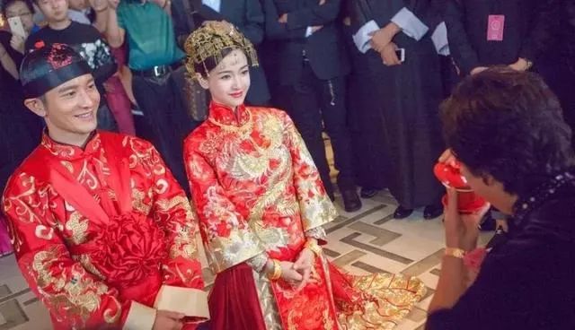 还有哪些好看的中式嫁衣,中式嫁衣惊艳瞬间