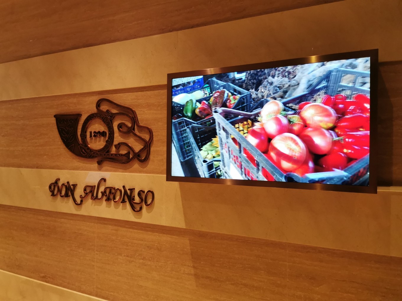 恋上世纪风情澳门，迷醉新葡京酒店