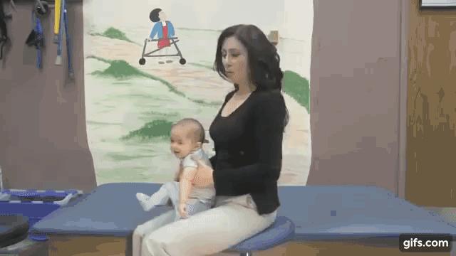 宝宝斜颈可以使用什么物理疗法,纠正宝宝斜颈最好的办法