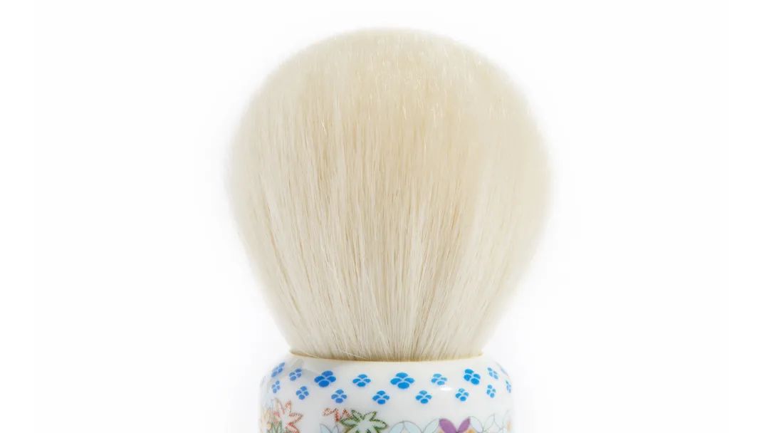 优衣库姊妹品牌GU首次推出彩妆线，雪花秀人参护肤线将添新品