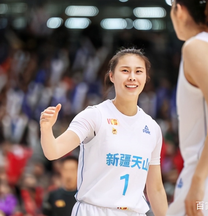 王思雨擎大旗新疆半场轻取陕西,王思雨单场最高得分的比赛