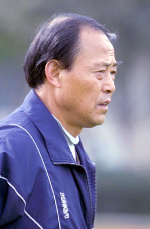 王凤珠小传丨成足史上首位主帅，风光开局悲情终场