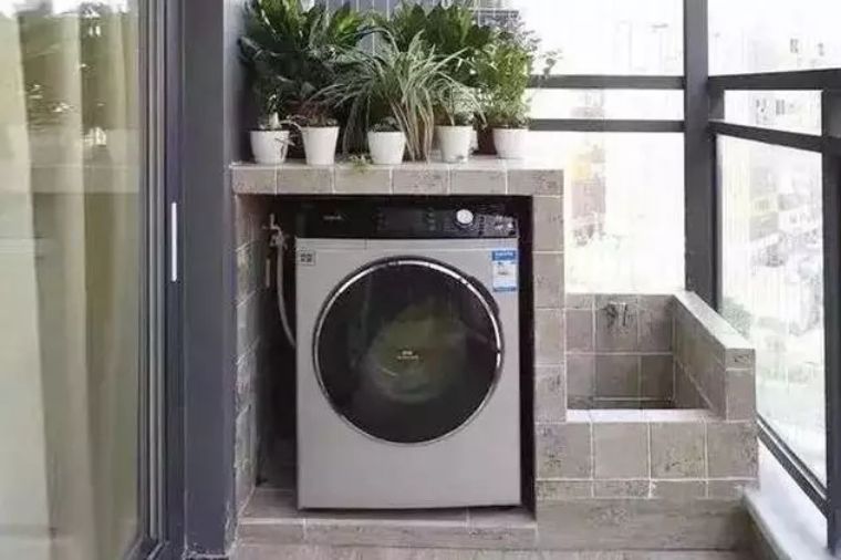 阳台上有必要安装拖把池吗,阳台弄拖把池实用还是洗手池实用