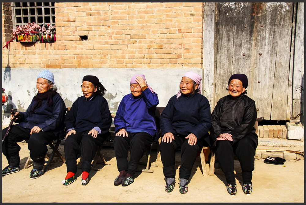 女人有轻微的自残现象,女人有自残现象