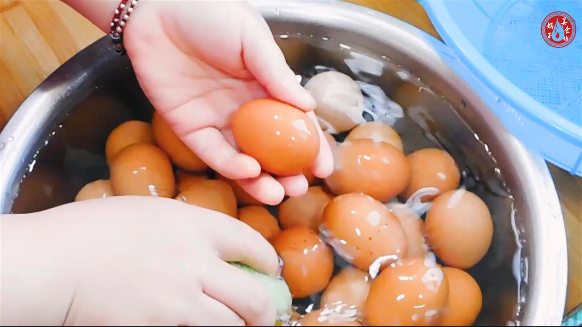 腌10斤鸡蛋放几斤盐怎样腌茶叶蛋,腌好后的鸡蛋盐没有化开会流油吗