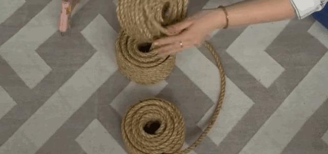 往鞋里喷什么东西脚不会臭,往鞋里撒的粉