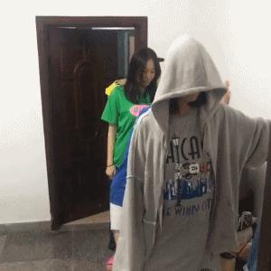 终于下班了搞笑gif图片,搞笑gif上班的时候打瞌睡尴尬了吧