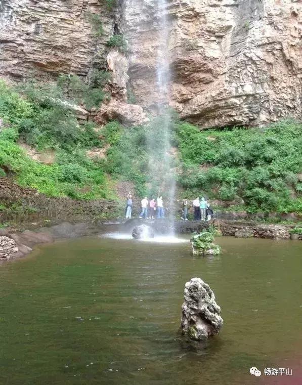 看荷塘月色的视频,看夏日荷塘美景