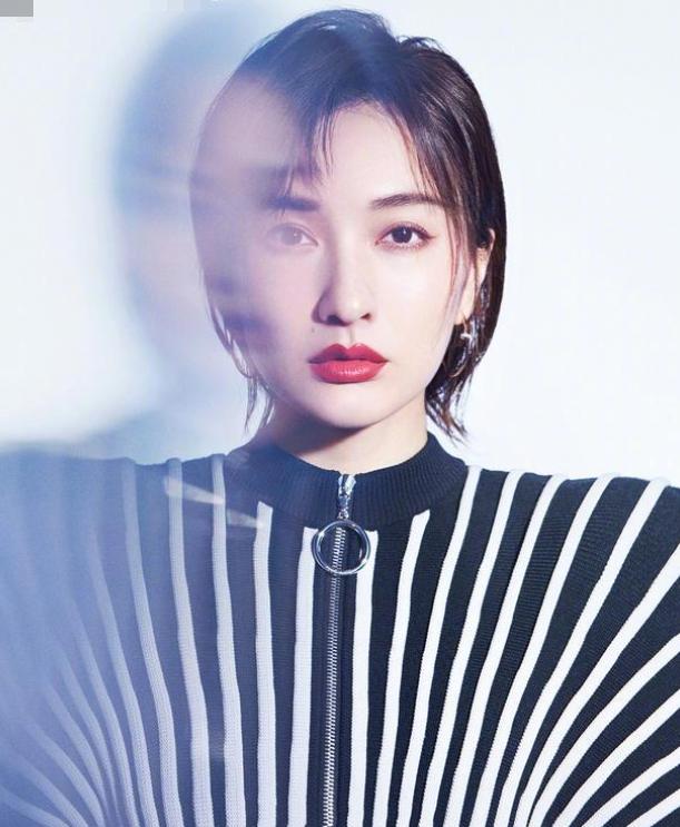 吴昕过去的穿搭,吴昕复古现身让人惊艳更燃炸了