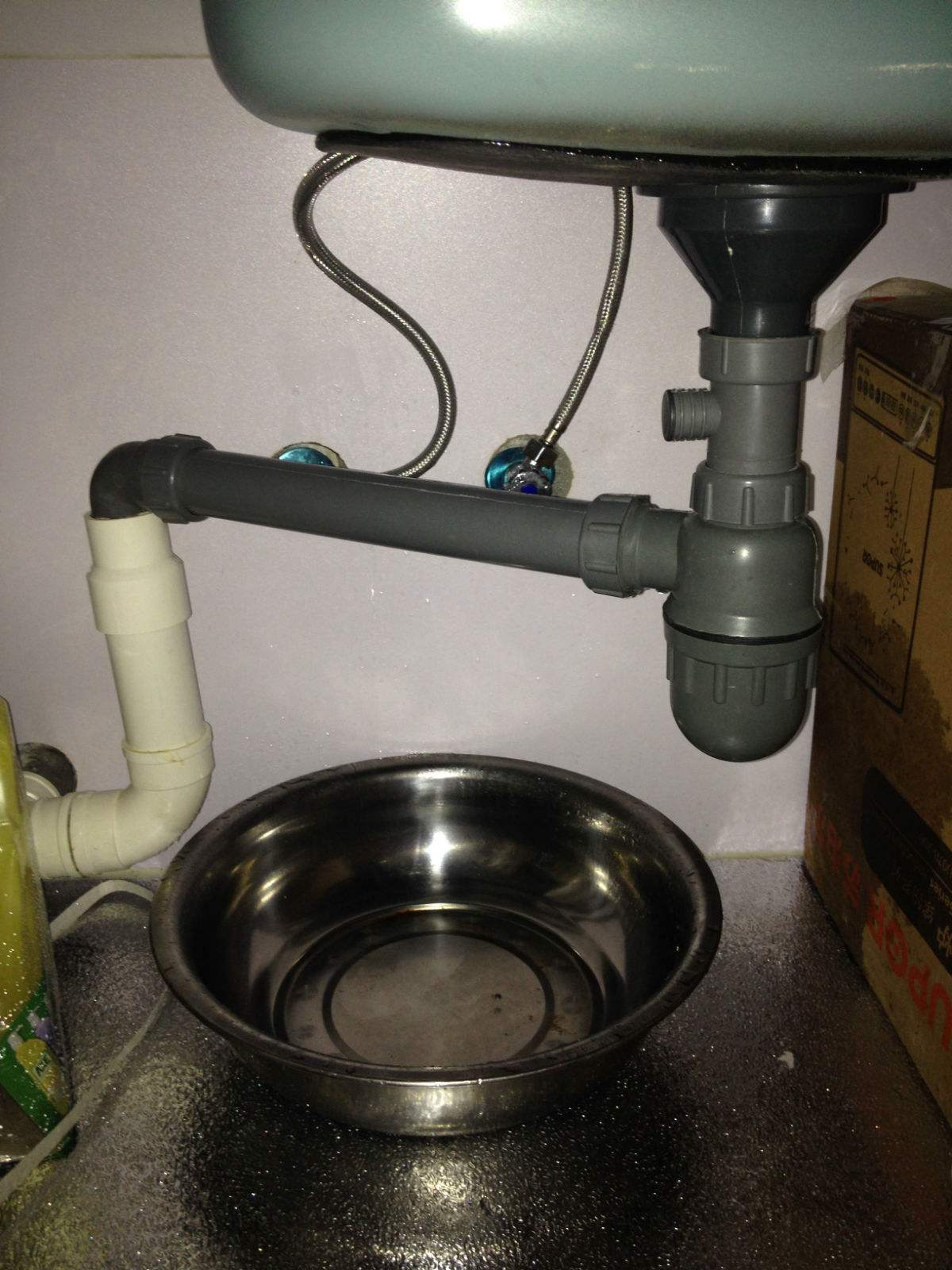 水管爆了找人修多少钱,水管破裂怎么寻找