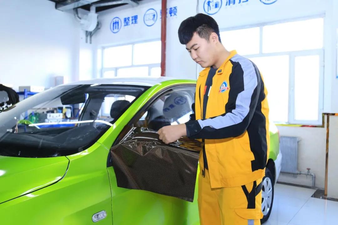 吉林万通汽修学校费用多少,吉林万通技工学校汽车美容短期班