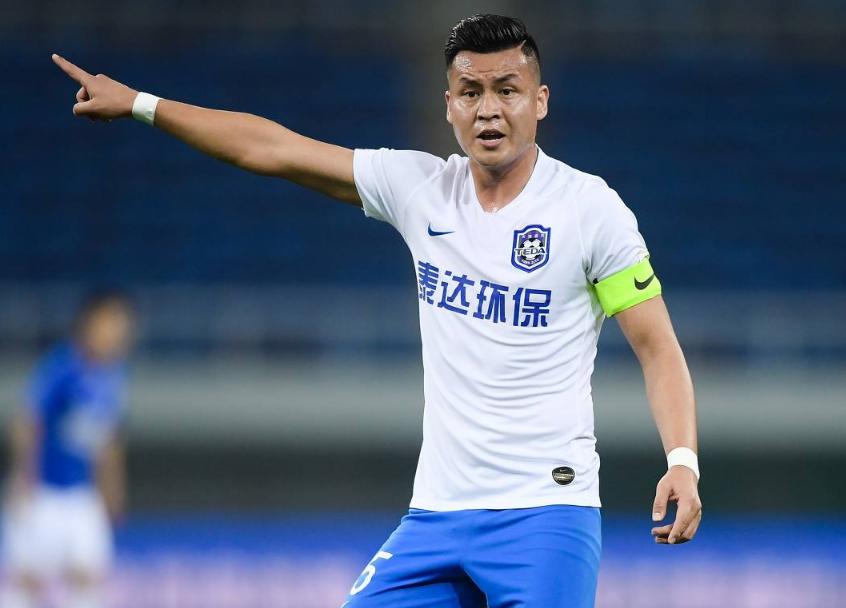 上港又一重量级引援曝光！21岁留洋新星即将加盟，已现身训练基地