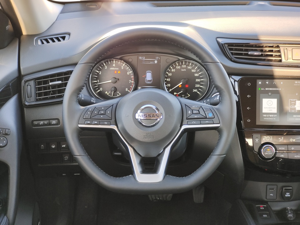 奇骏2021四驱豪华版落地价明细,奇骏4x4四驱2021款价格