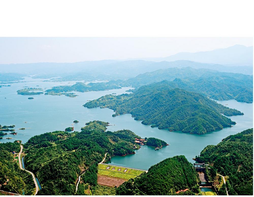 一渠水长流，丰碑永屹立！铁山精神——一面永不褪色的旗帜