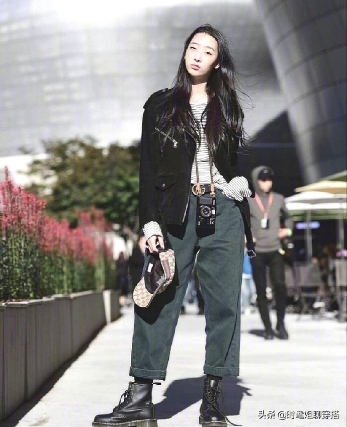 韩国特色服装街拍穿搭,韩国穿搭高级感街拍