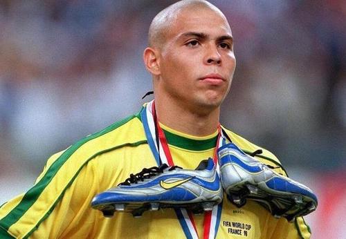 感谢，至少还有最好的足球节目祭奠着我们死去的青春