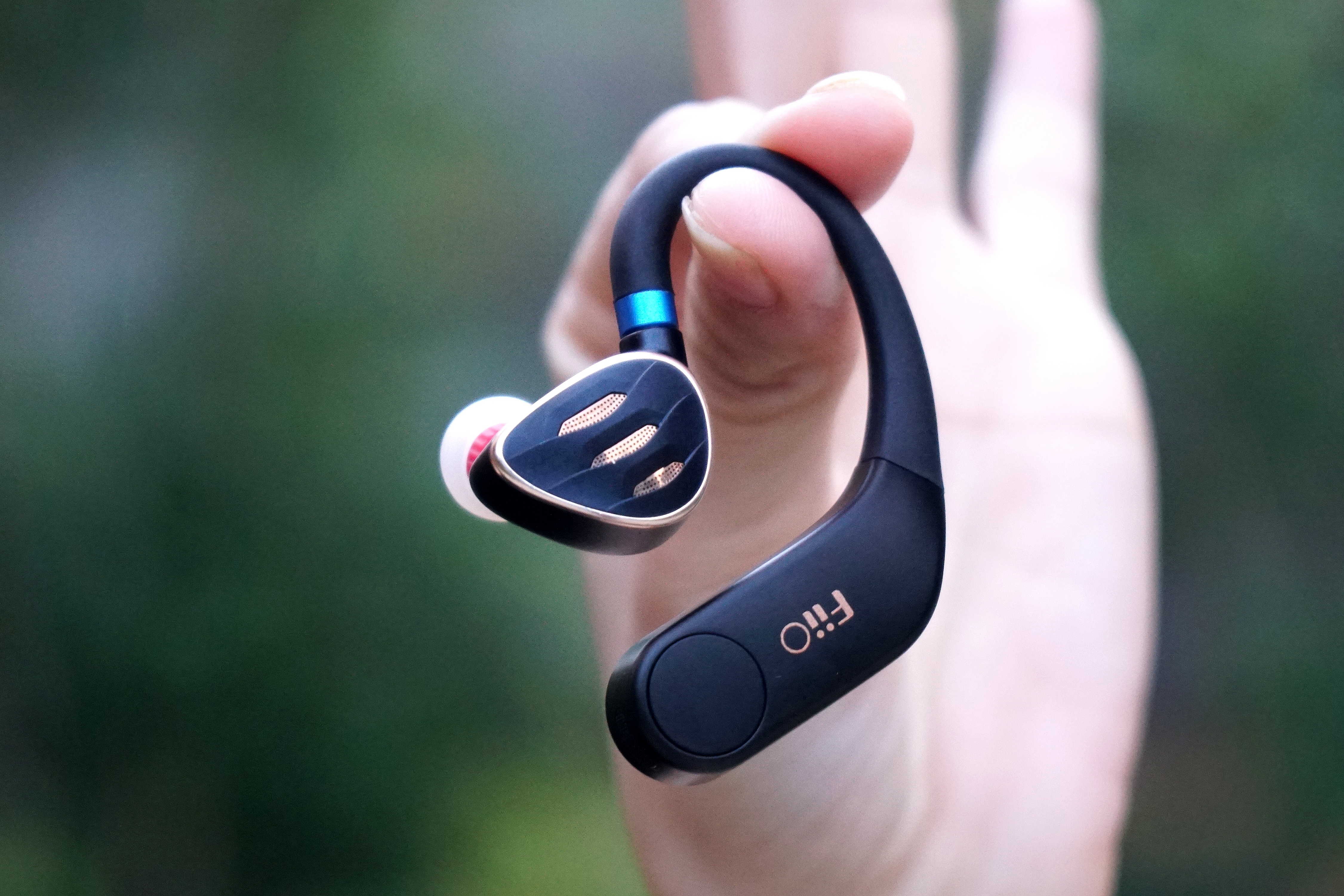 飞傲fh5s耳机测评,飞傲utws5对比飞傲utws3